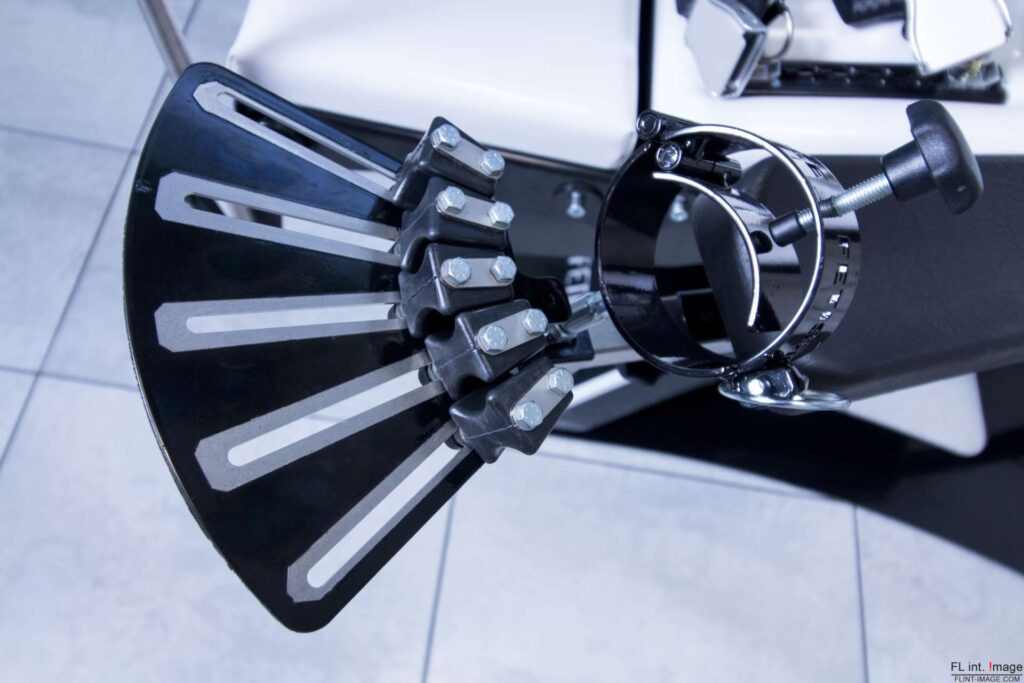 Dominastudio CASA CASAL, Hand Spreizer